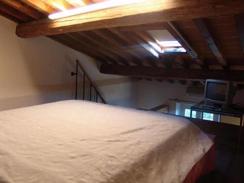Holiday House Ospedale B&B Ghizzano Esterno foto
