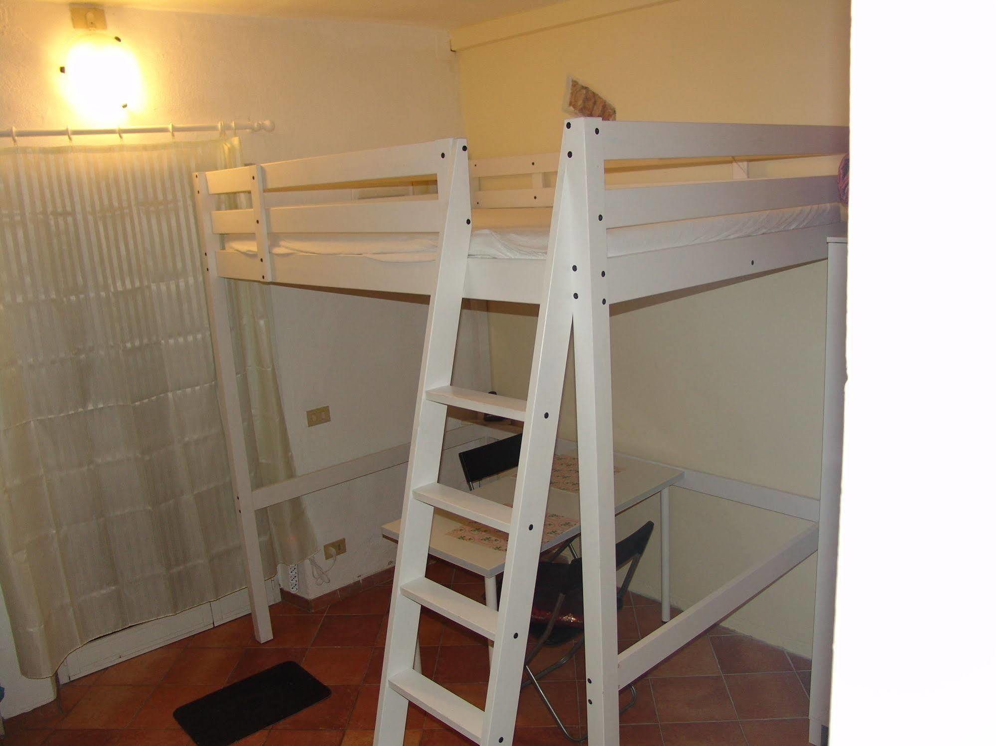 Holiday House Ospedale B&B Ghizzano Esterno foto